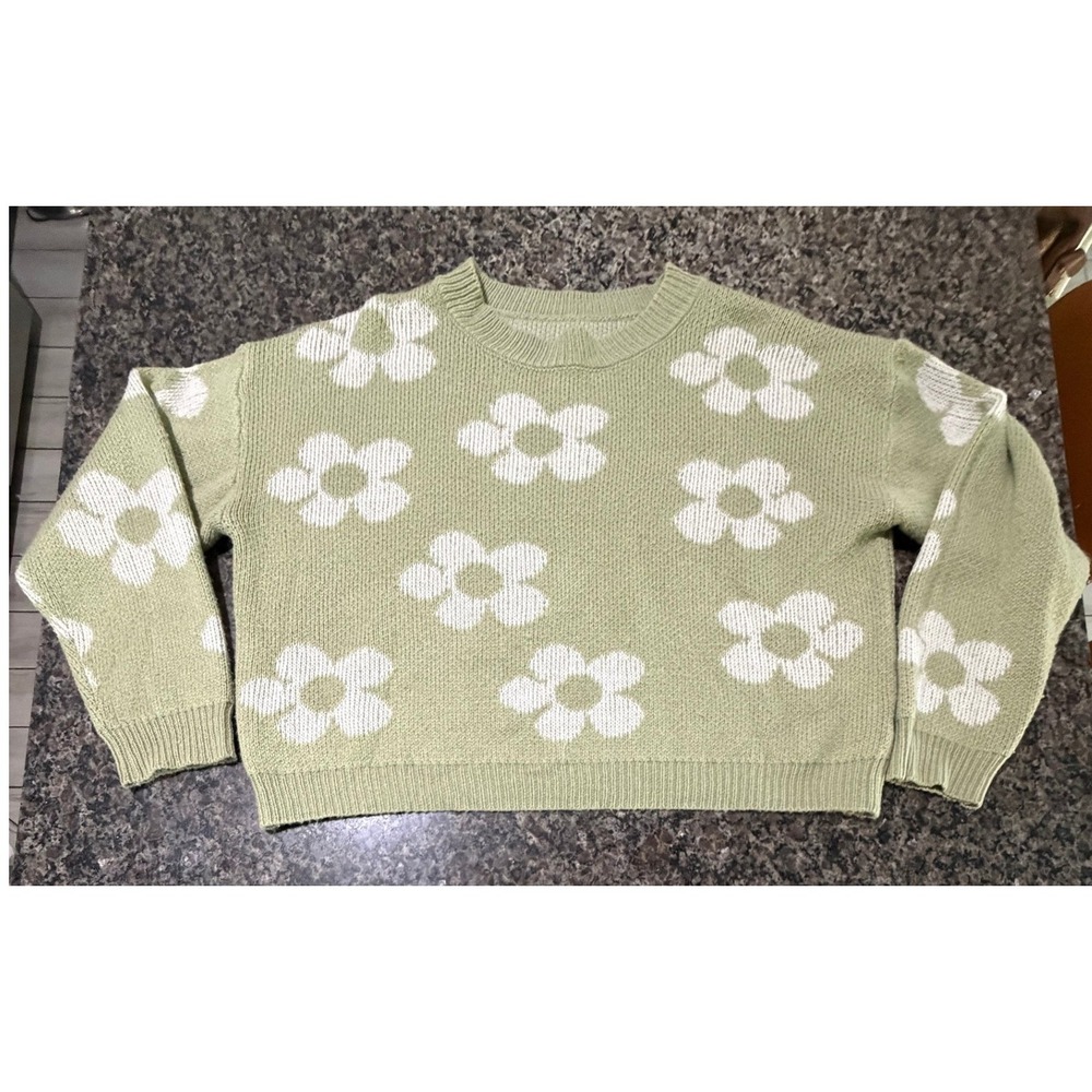 SHEIN Sage Green Daisy Floral Knit Sweater Womens Medium Crewneck Pullover